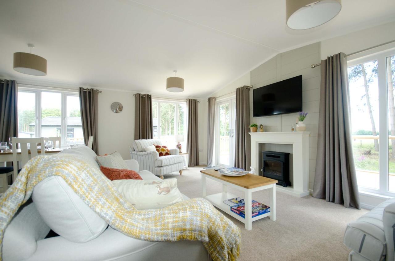 Lodge Hollicarrs - Woodland